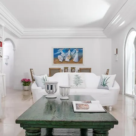 וילה Sleeps 12 With Pool Air Con And Wifi