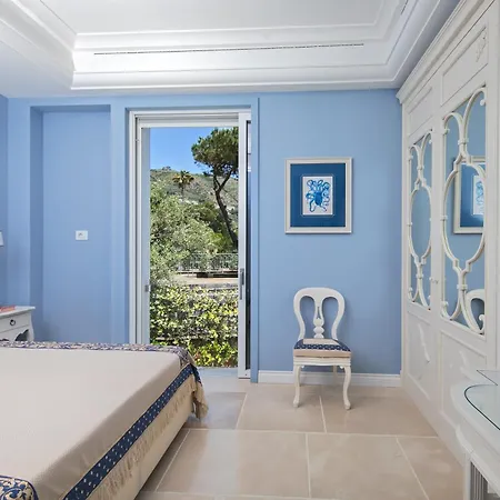 Sleeps 12 With Pool Air Con And Wifi * נראנו