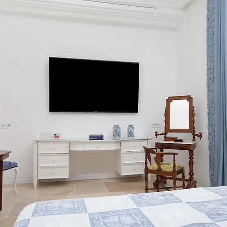 וילה Sleeps 12 With Pool Air Con And Wifi *